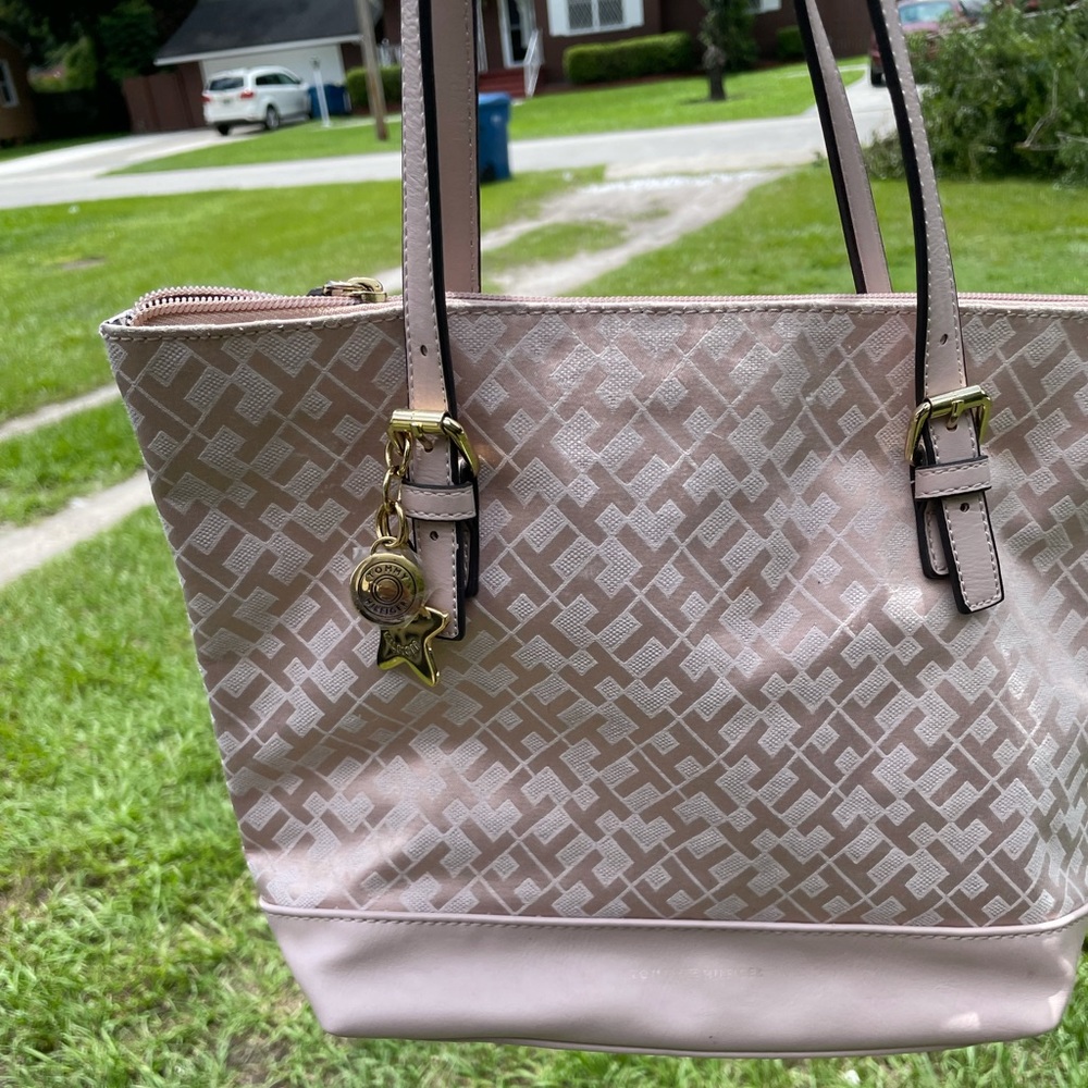 Pink Tommy Hilfiger bag